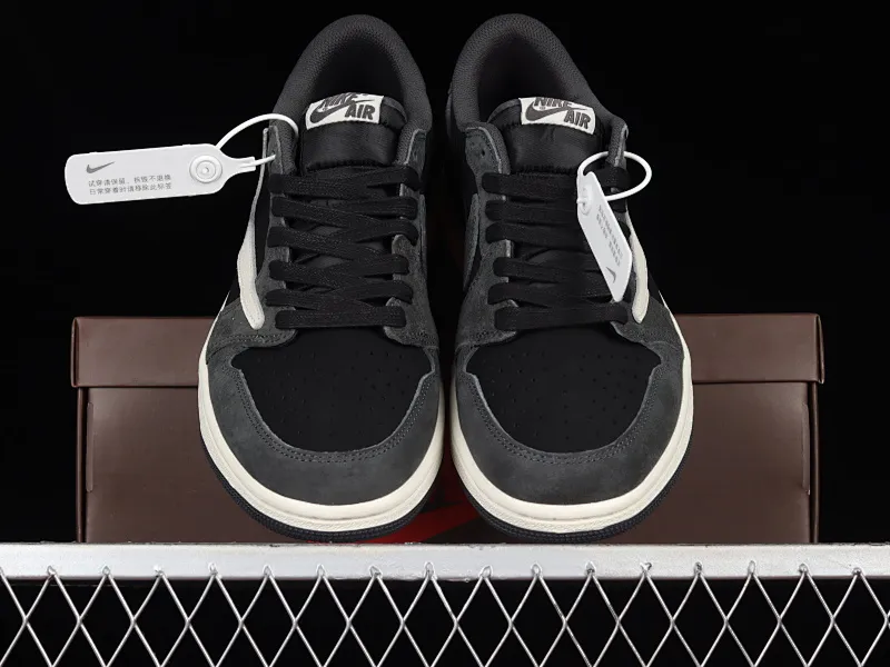 All Categories Air Jordan Jordan Series Basketball Shoes Air Jordan 1 Low Travis Scott x Air Jordan 1 Low "Black Phantom" AJ1 Joe 1 Overhook Black Phantom DM7866-001
